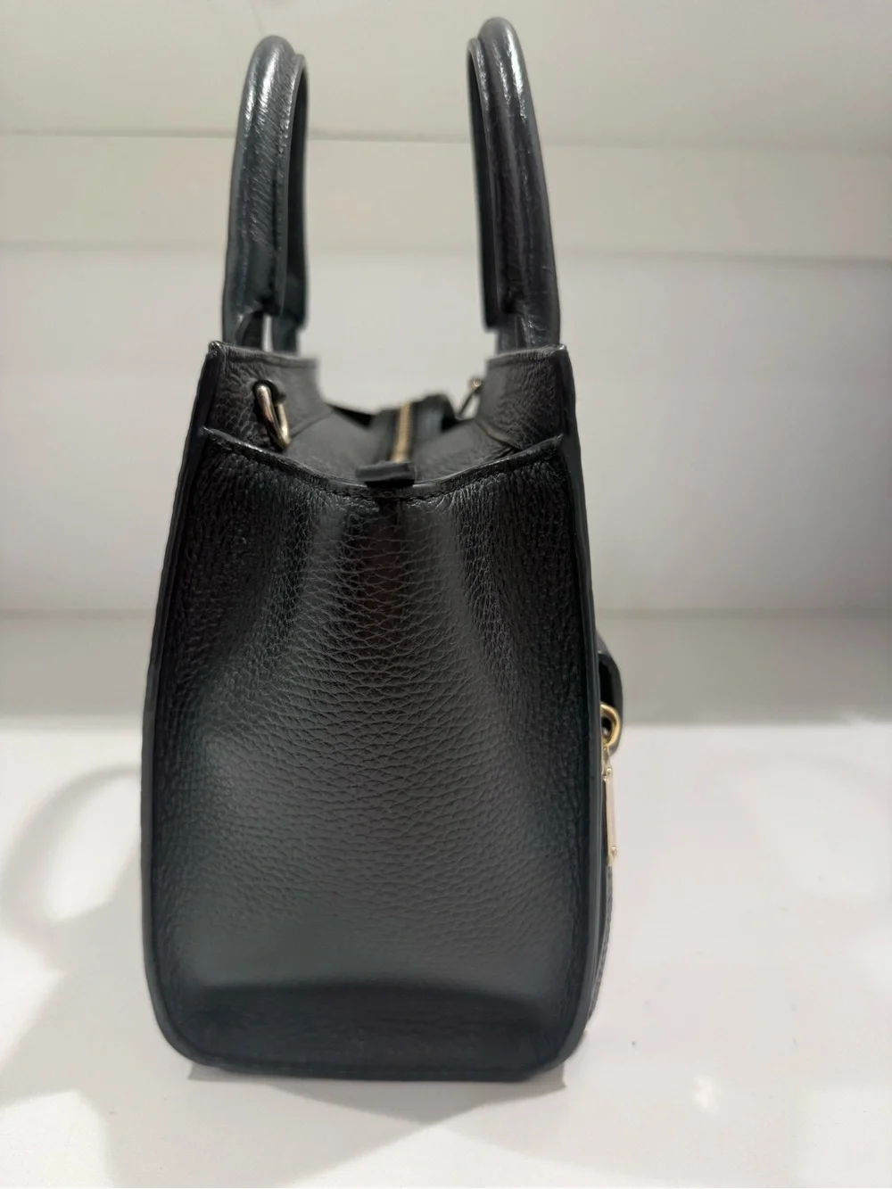 henri bendel structured pebbled